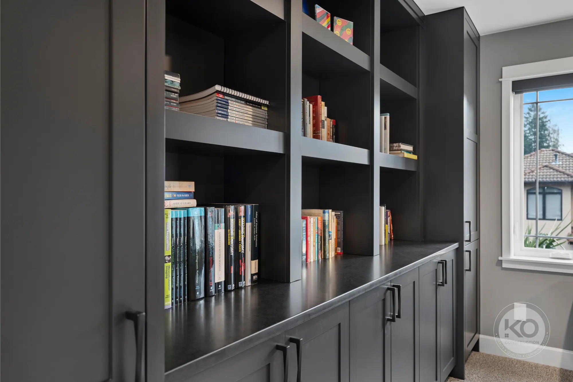 Tailored Office Built-Ins