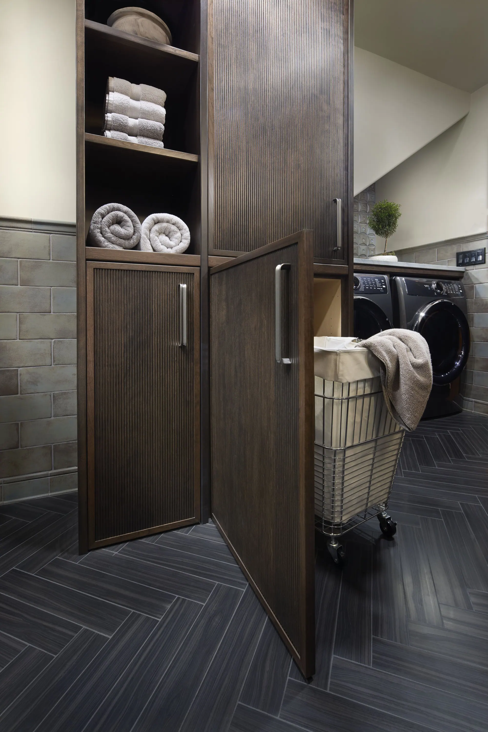 Elevated Wash Room, photo 7