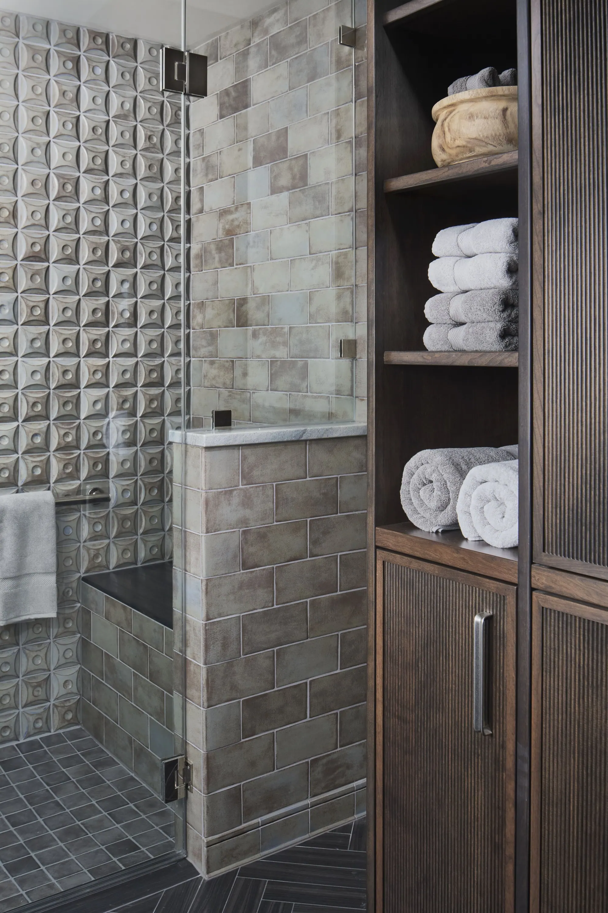 Elevated Wash Room, photo 5